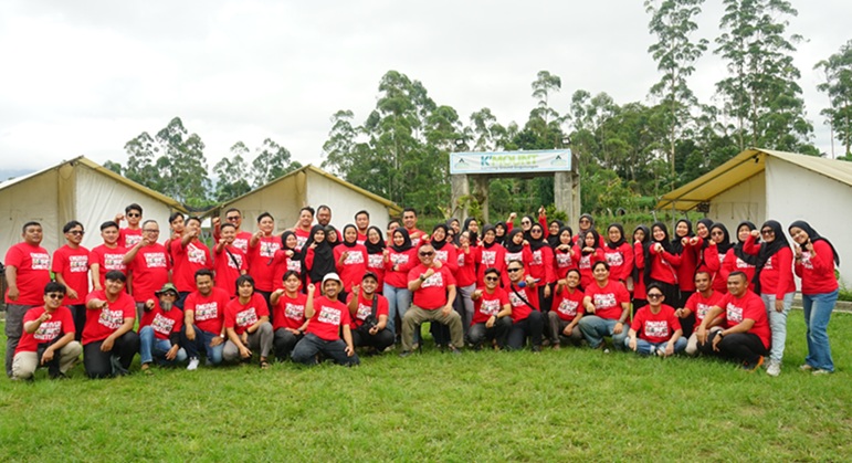 Outing Sava Group di Pengalengan Bandung, Perkuat Bonding Lewat Fun Games, Rafting, dan Paintball